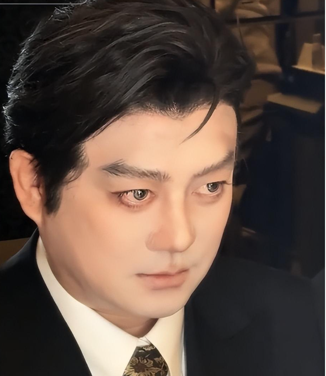 57岁谢广坤化妆后爆改小鲜肉,一下年轻30岁,连"媳妇"都没认出