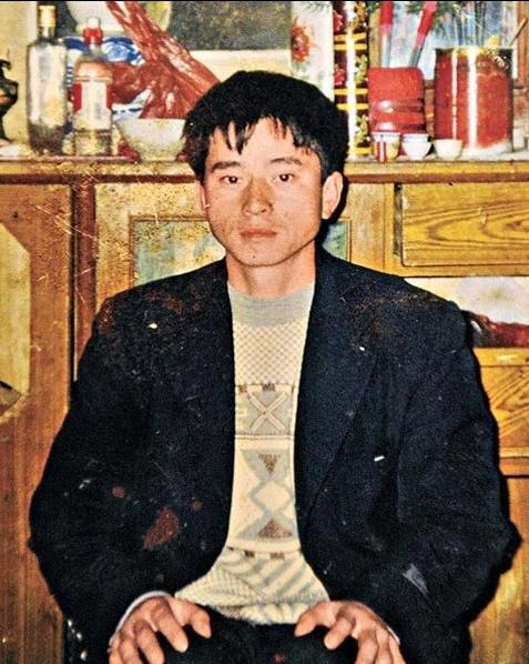 回顾从抗洪英雄到街头乞丐犀利哥程国荣经历了什么