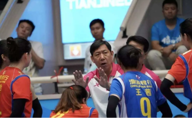 回顾女排名将米杨巅峰期因矛盾退队嫁给方颖超后过得怎样