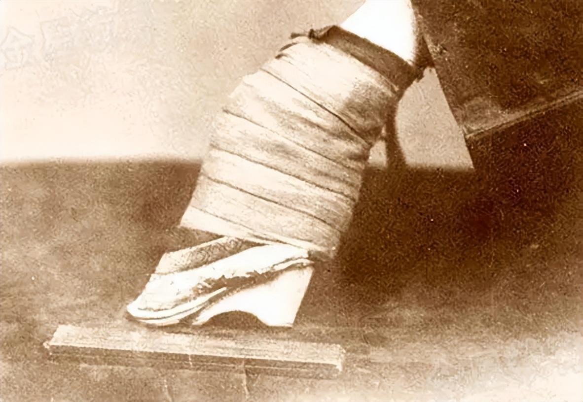 纪实民国时期倡导天乳运动严查妇女束胸发现一次罚款50大洋