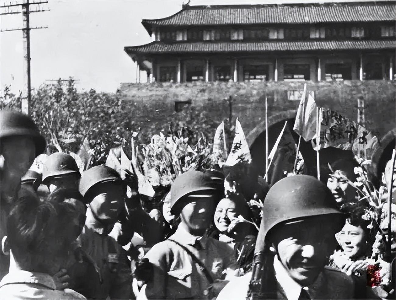 1920年夏天,马文蔚考上了太原国民师范,在1925年毕业后,任教于国师街