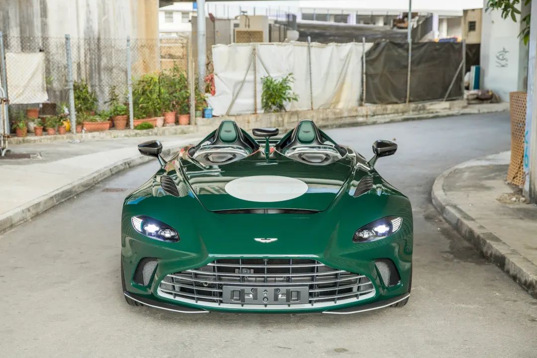 每日超跑系列:2021阿斯顿·马丁 v12 speedster