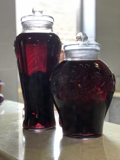 自制杨梅酒,甜香醉人!轻松几步,让你的夏天多一份清爽!