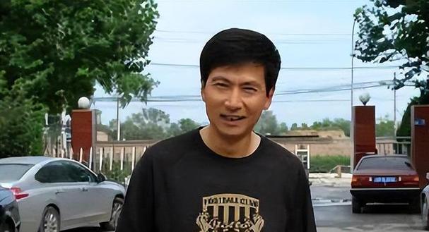 回顾出道31年不温不火老婆却靠一首歌吃了30年如今成春晚常客