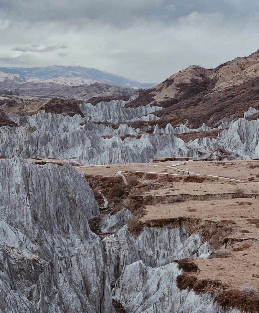 圣地墨石公园2日轻松游  周五晚上,我迫不及待地踏上了前往康定的旅程