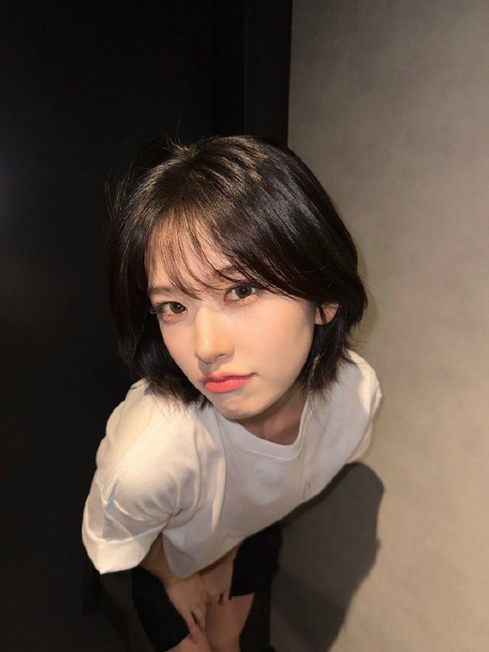 安宥真短发美拍迷人,微笑甜美五官精致#安宥真# #安宥真欧舒丹代言人#