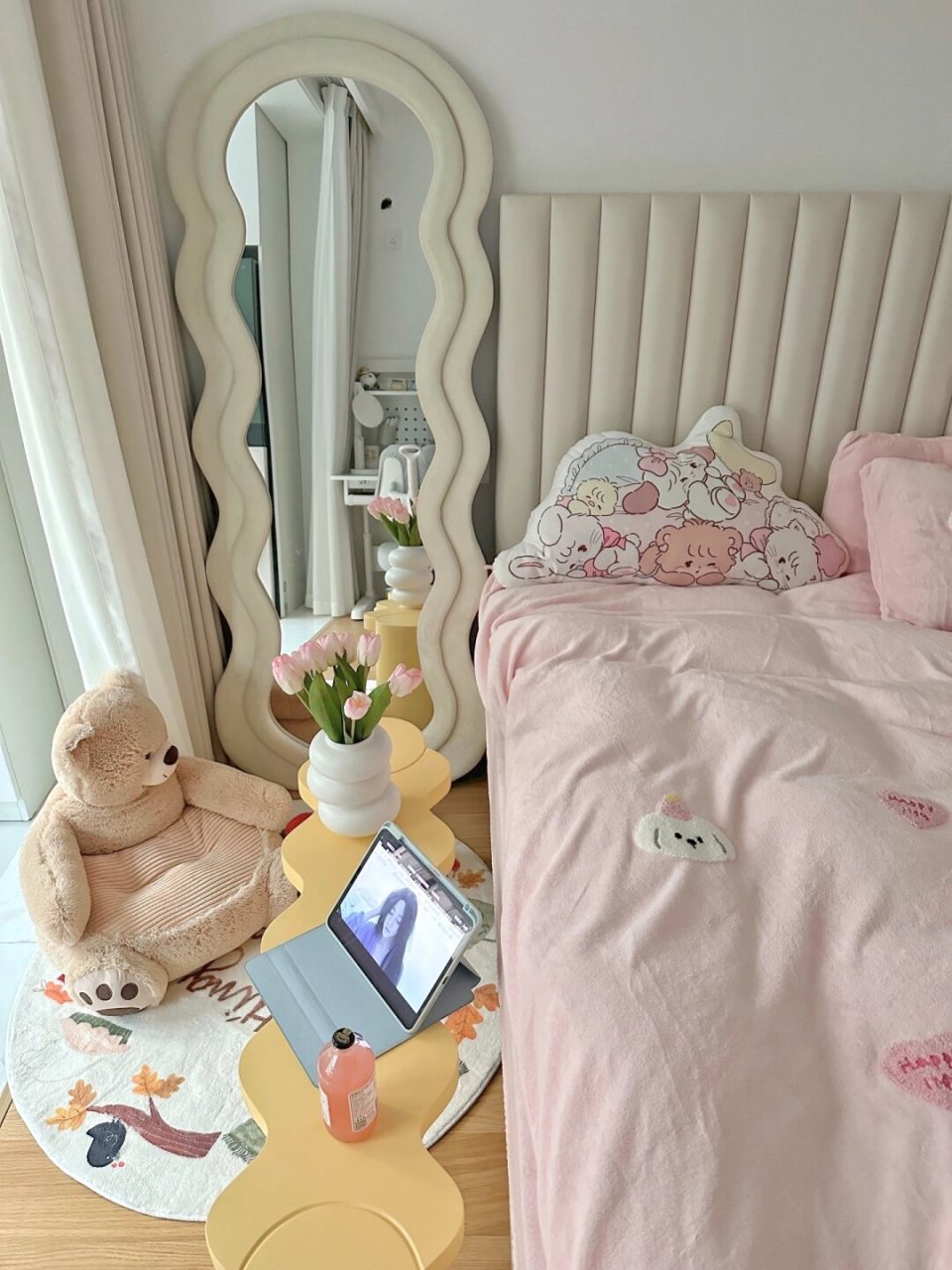 roomtour15平少女心奶油卧室 我真的好喜欢我的少女心卧室呀～ 虽然是