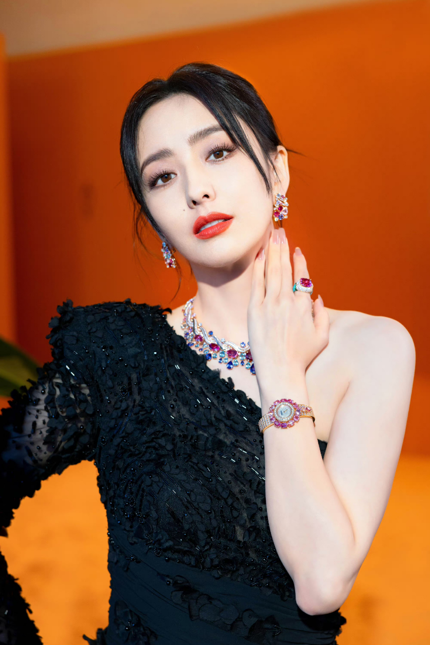 佟丽娅bvlgari代言写真组图:珠光宝气,优雅明艳