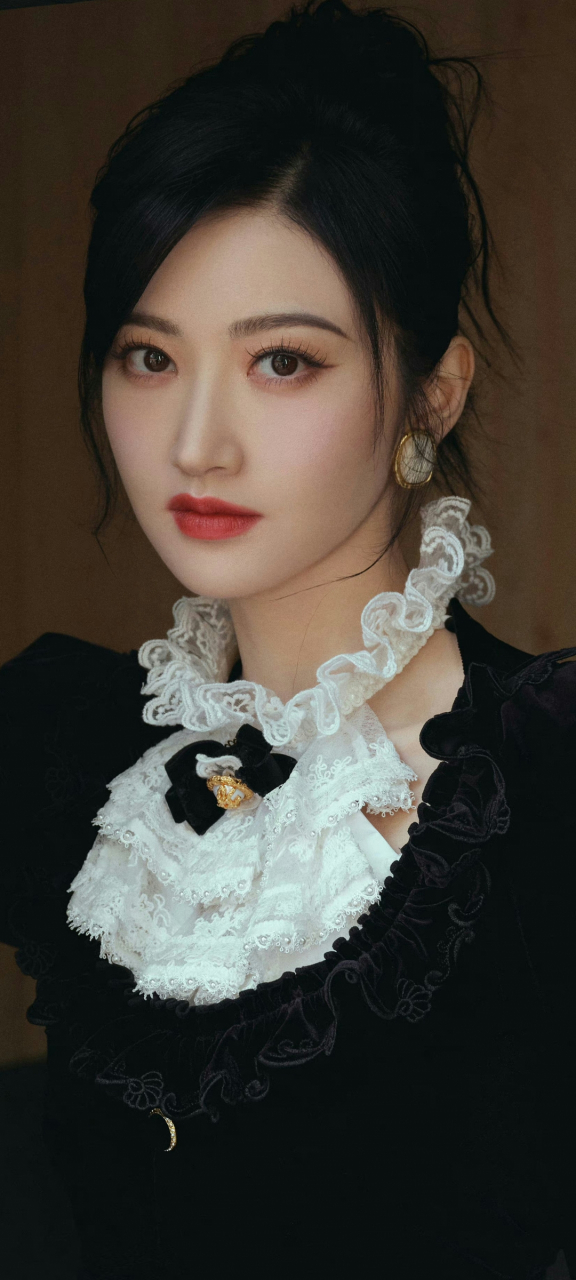 景甜,北影最美校花,多才多艺的影视之星  景甜,一位让无数人为之倾倒