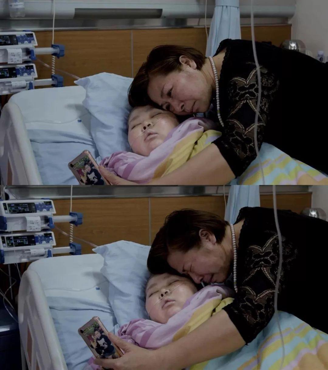 回顾11岁男孩患骨癌临终前忍痛向母亲告白家人瞬间泪崩