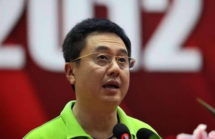 回顾施之皓近况二婚娶李楠赴巴新执教如今面容尽显苍老之态