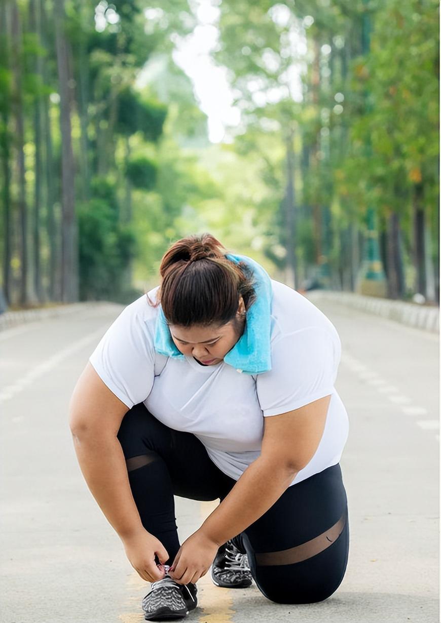 回顾男子花钱让人将老婆养260斤2年后妻子甜蜜去世丈夫却笑了