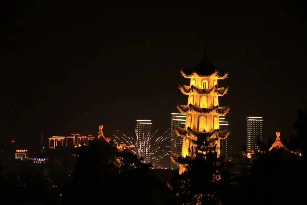 灯火璀璨临洮你怎么这么好看