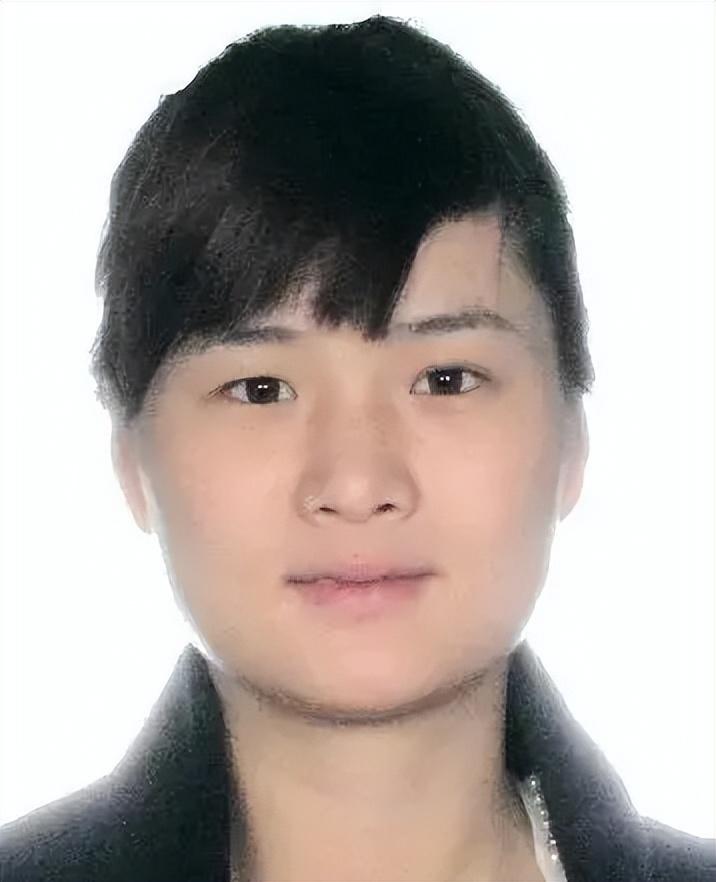 纪实90后女黑老大李桂圆靠美貌为祸东营多年后被悬赏通缉