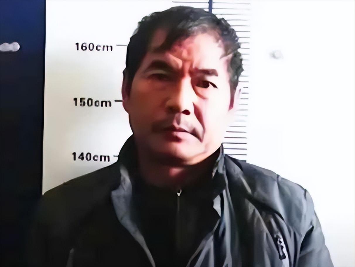 16年贵州狱警给双规局长录指纹电脑突然报警狱警一看火速上报