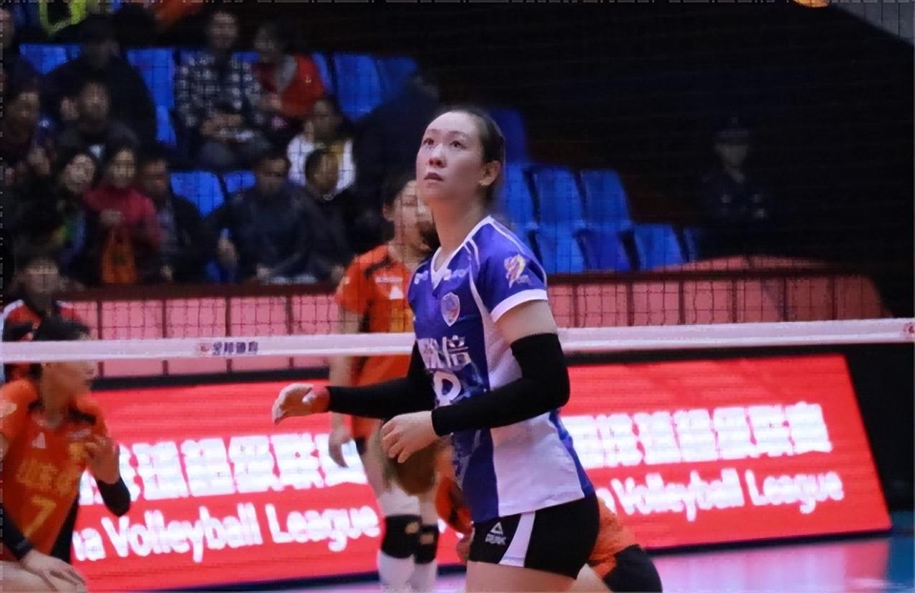 回顾女排米杨嫁上海名将41岁仍两颊圆润现今与继女相处融洽