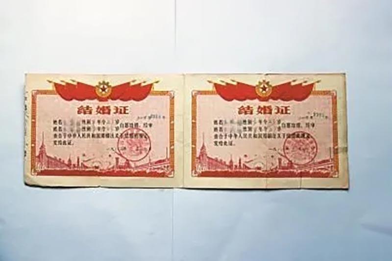 70年代江西小村全村怪病几十年无人外出因神秘人到来情况大变