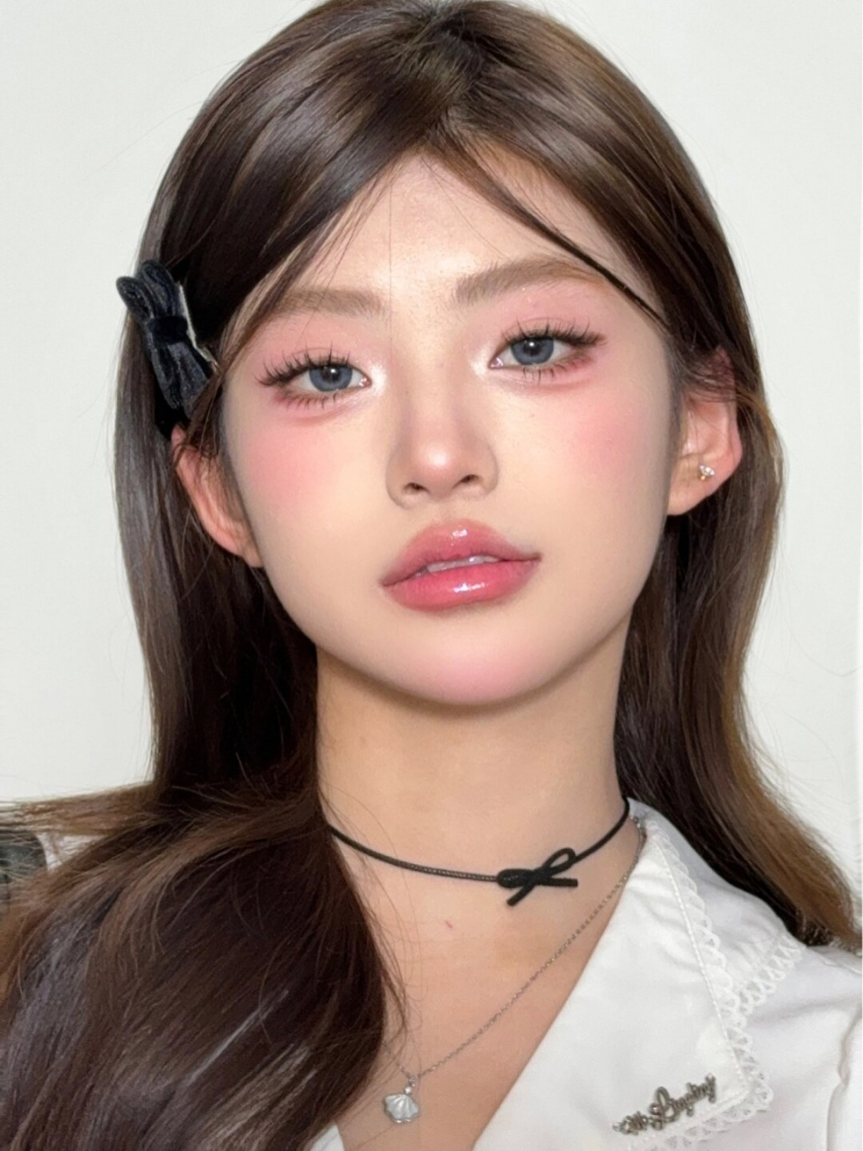 9896 这款妆容清新甜美,绝对能让你秒变校园女神!快来跟我一