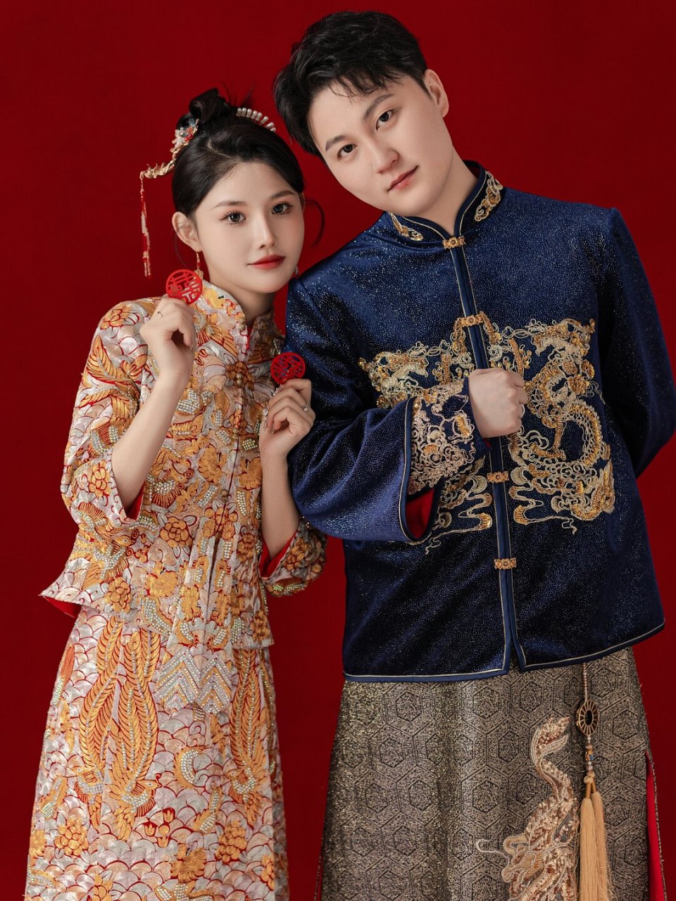 谁还没有一套这样的龙凤褂婚纱照啊!