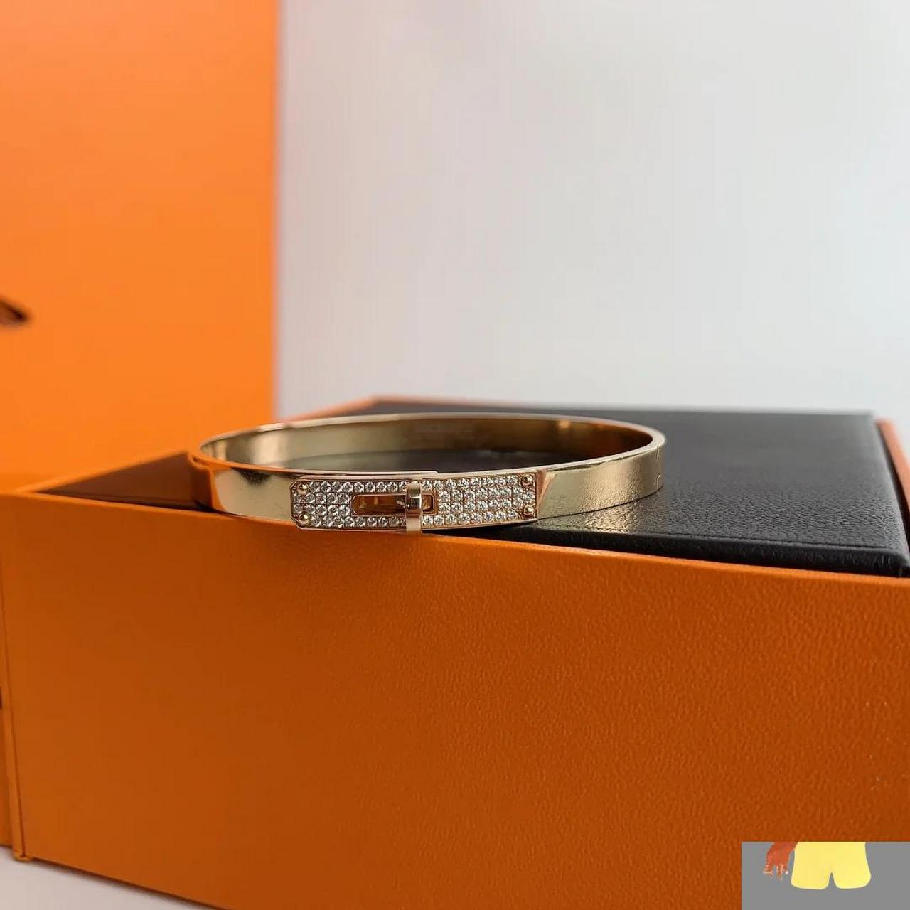 爱马仕手镯 4w冒泡90闲置99新 爱马仕hermès kelly 半钻手镯 玫瑰