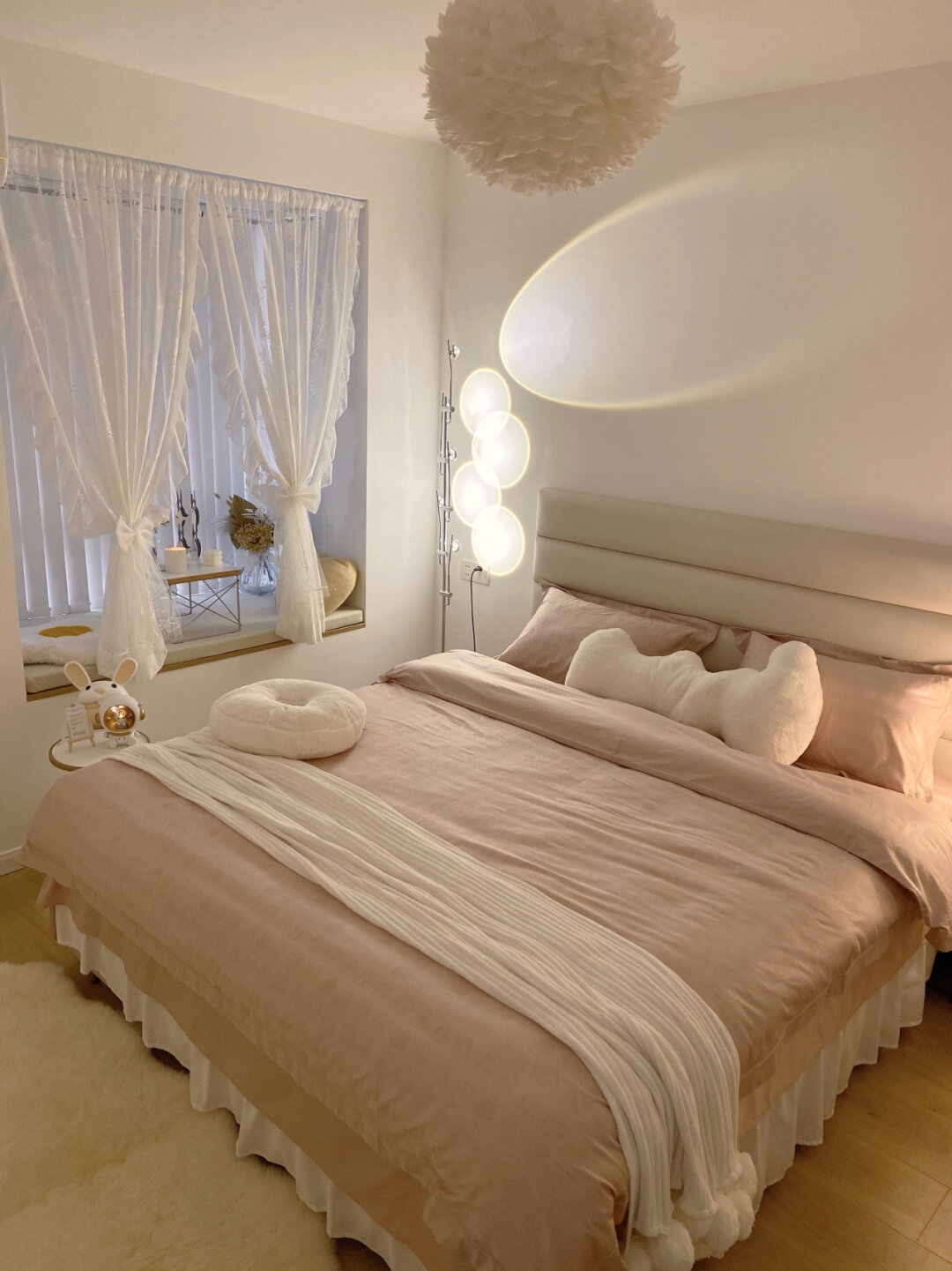 真实女孩子卧室图片女生房间图片简单真实晚上卧室图片真实照片房间