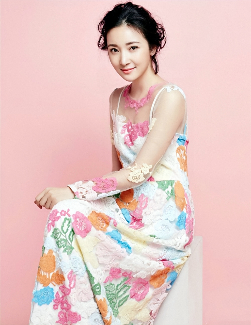 张予曦, 1993年出生于吉林省敦化市,2009年,张予曦在第7届瑞丽封面