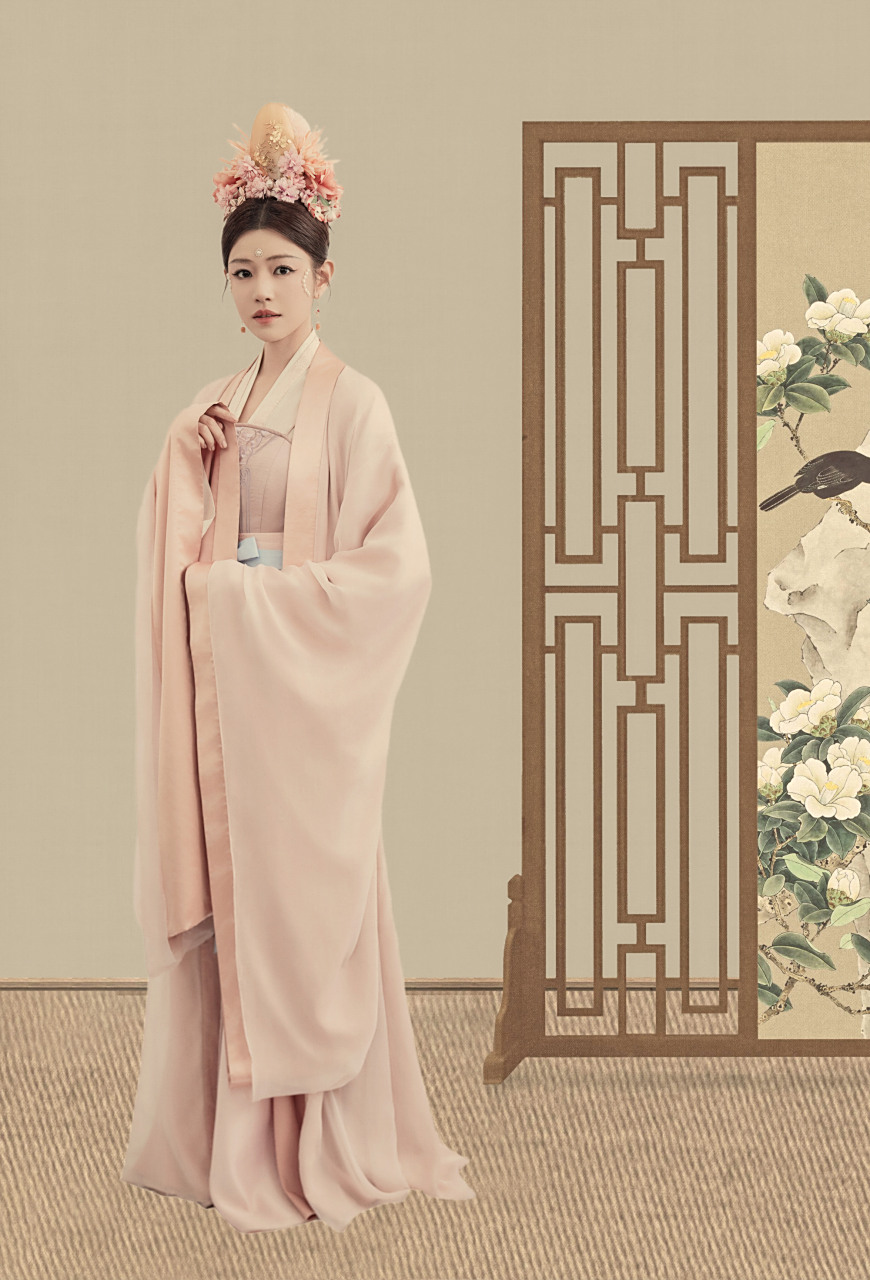 陈妍希化身古装佳人,现身2024新春特别节目,一曲《青玉案·元夕》 