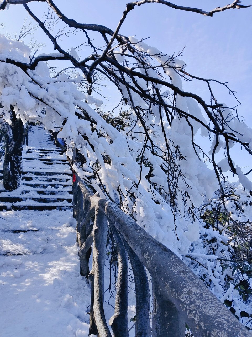 天门山雪景文案图片