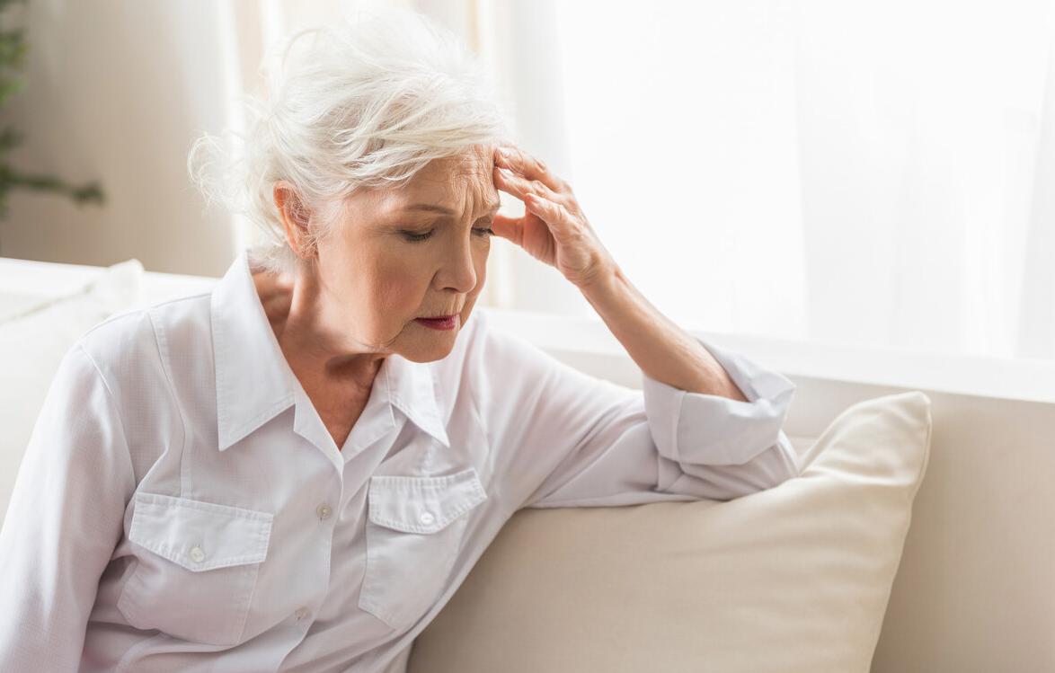 女性更年期"刚开始"和"快结束",分别有哪些表现?建议早了解