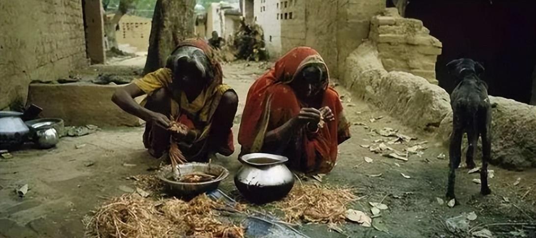 印度小孩饥饿图片