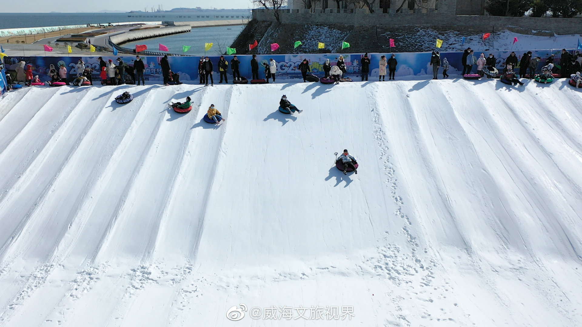 淄博的滑雪场图片