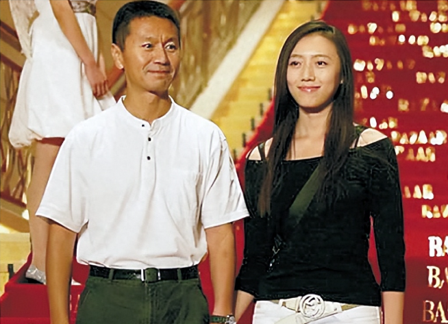 回顾刘莎22岁嫁44岁吴若甫为丈夫放弃舞蹈如今她幸福吗