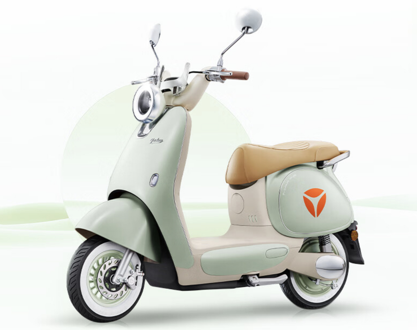 雅迪冠能6代q50,立马m8远航版和小刀菲依轻奢版这三款电动车外观和