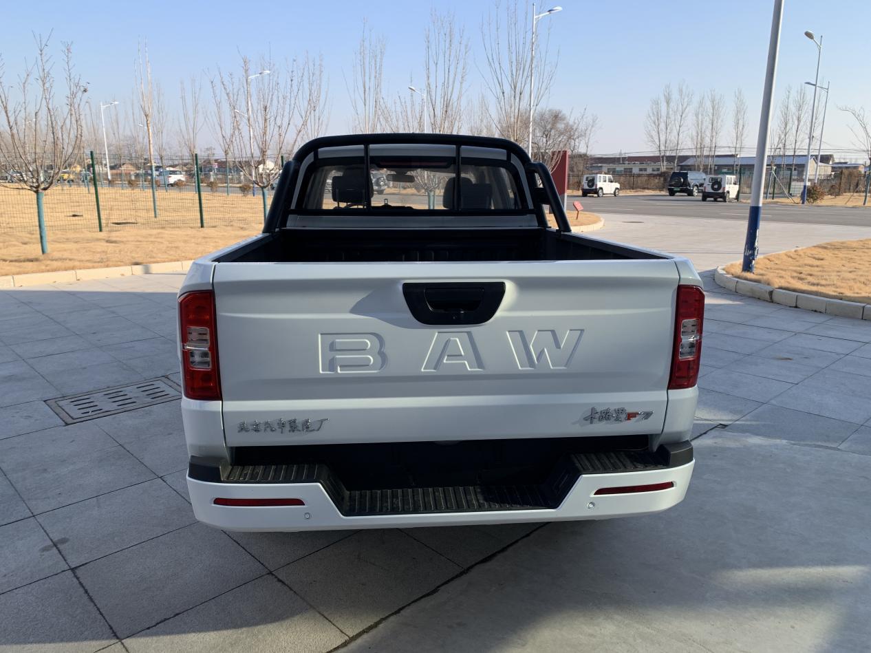 10万内自动挡皮卡,实拍北汽制造卡路里8at
