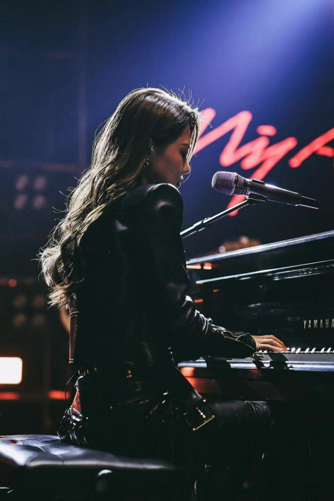 「红梅店」02/24|"少年归来,仍然是你" 梦然个人演唱会 沈阳首演