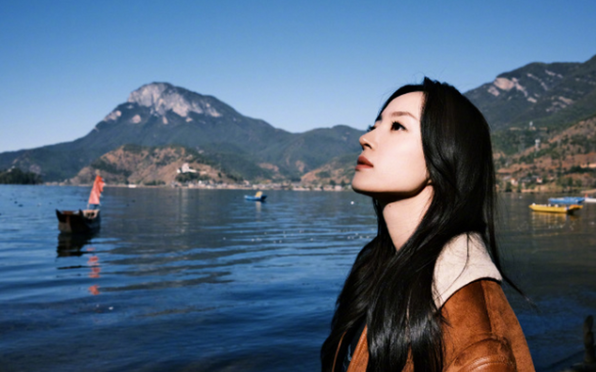 胡冰卿的假期照片,状态还是不错的!