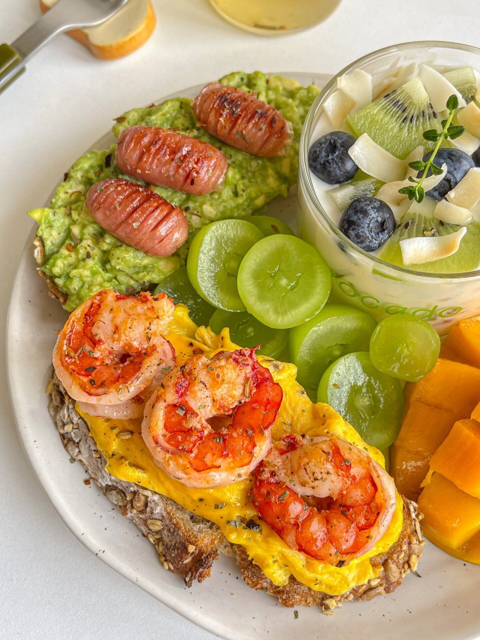 元气早午餐93:欧包三明治拼盘与柠檬雪皅茶93  大家好99!