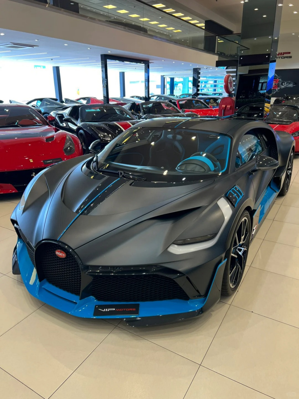 超级酷炫的跑车,布加迪divo 布加迪divo,听名字就让人热血沸腾啊!