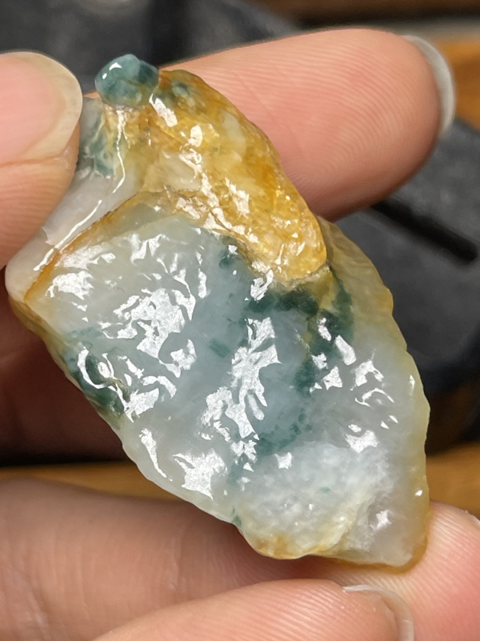 缅甸翡翠明料 翡翠原料 大马坎明料飘蓝花 26克	44/22.