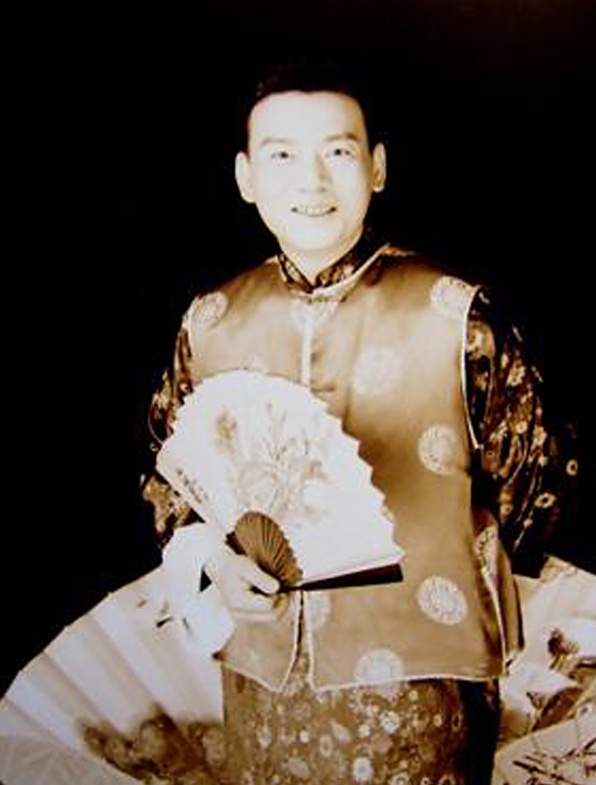 回顾他已去世16年曾齐名李连杰他走后儿子却将奶奶告上法庭