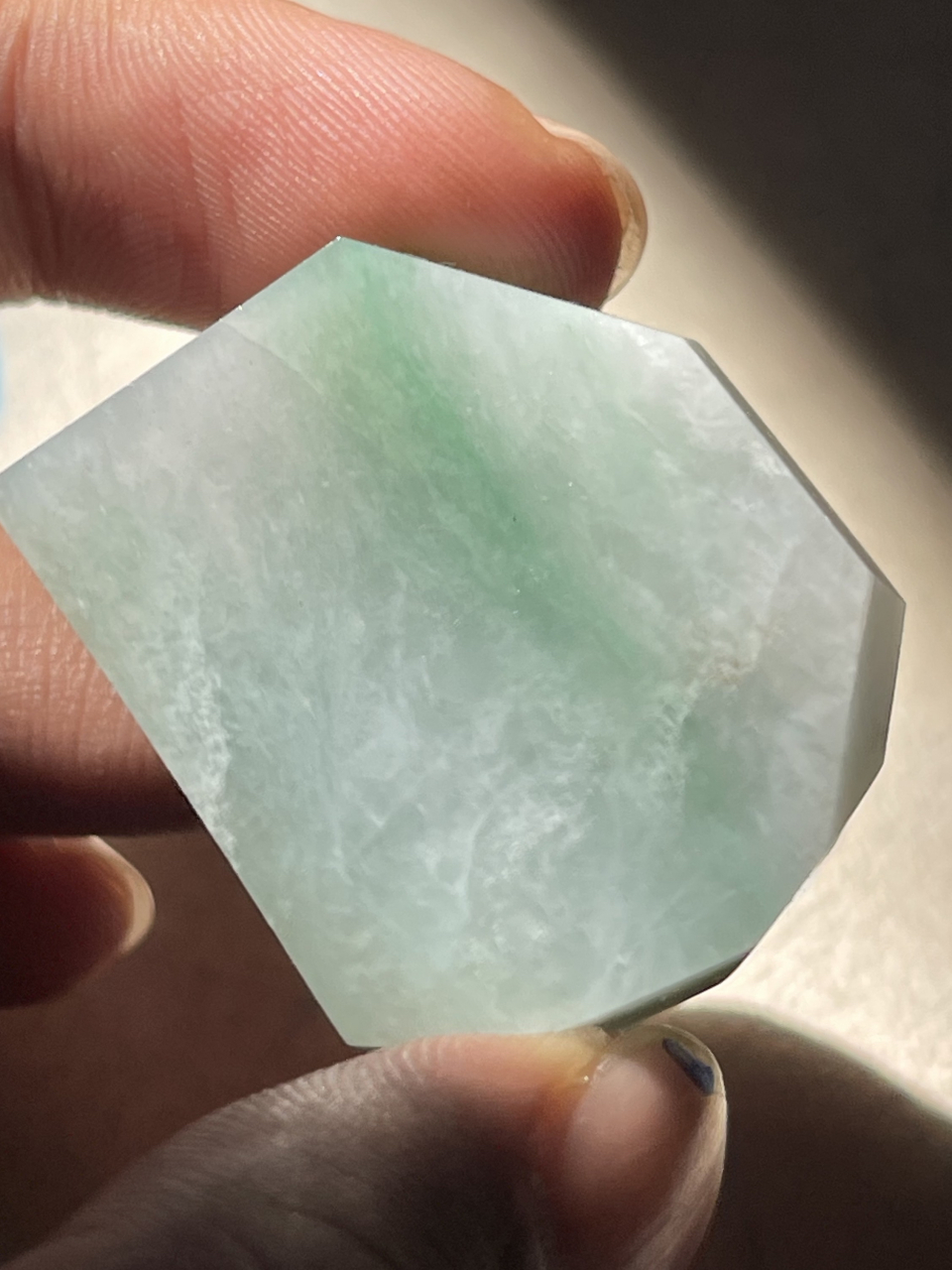 缅甸翡翠原石 天然a货玉石毛料 33克,木那飘色明料 白底金丝绿  尺寸