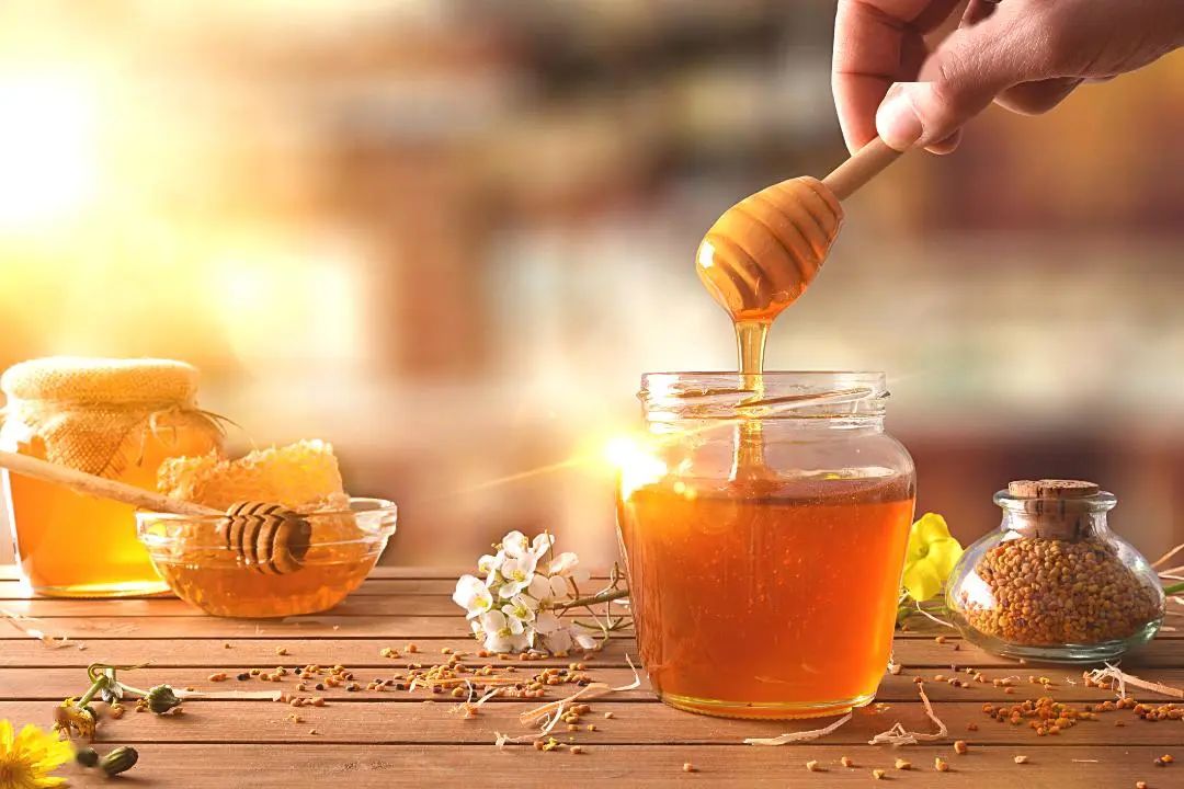 蜂蜜水的功效与作用图片
