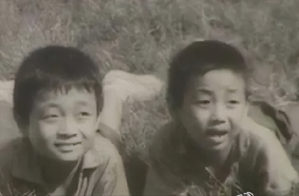 视球如命的刘占胜对妻子说:"你应该再生一个儿子,配齐栋梁.