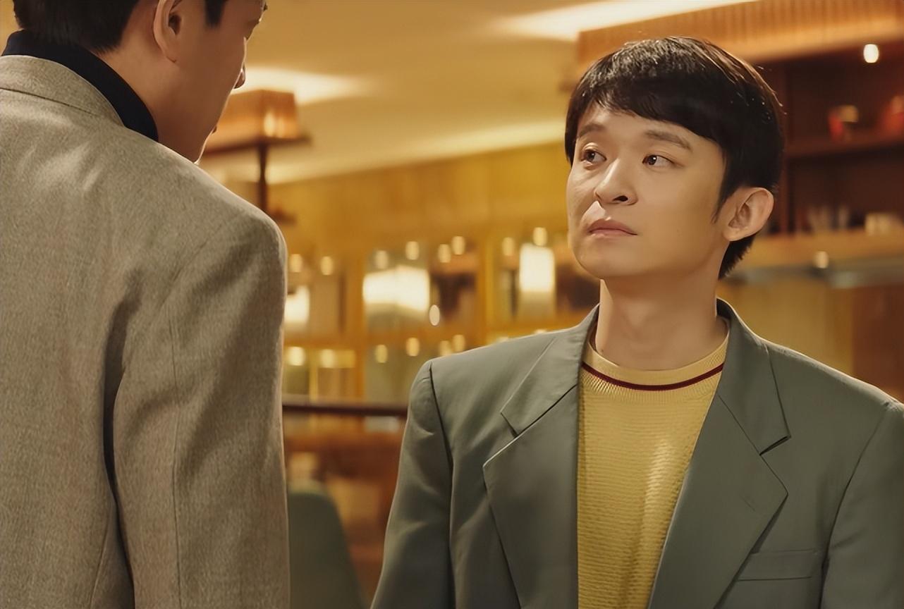 人一种虚弱的感觉看来,在现实生活中的杨烁并不像剧中雷东宝那样油腻