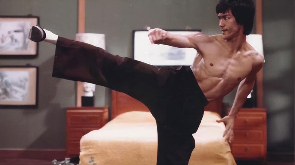 史泰龙曾被李小龙一脚踢飞?两人根本不认识!