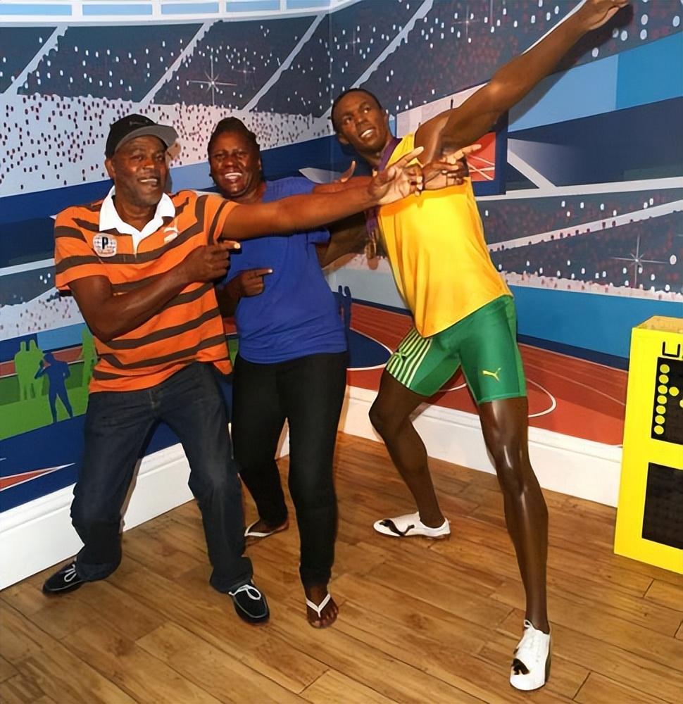 纪实百米飞人博尔特退役7年生3个孩子每年400万美元领一辈子