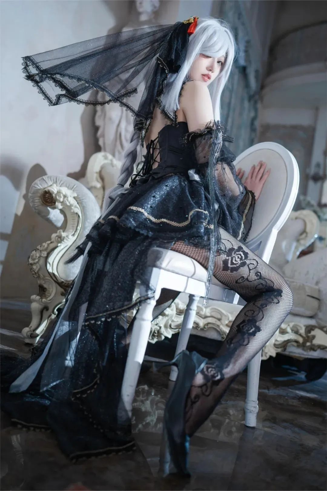 禁忌魅惑:申鹤花嫁cos中的黑色蕾丝婚纱,cos中的视觉盛宴