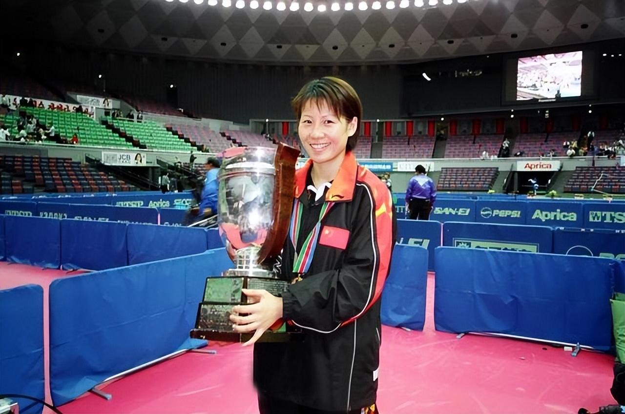 回顾乒乓名宿李菊运动生涯有坎坷43岁出任副院长今身材发福