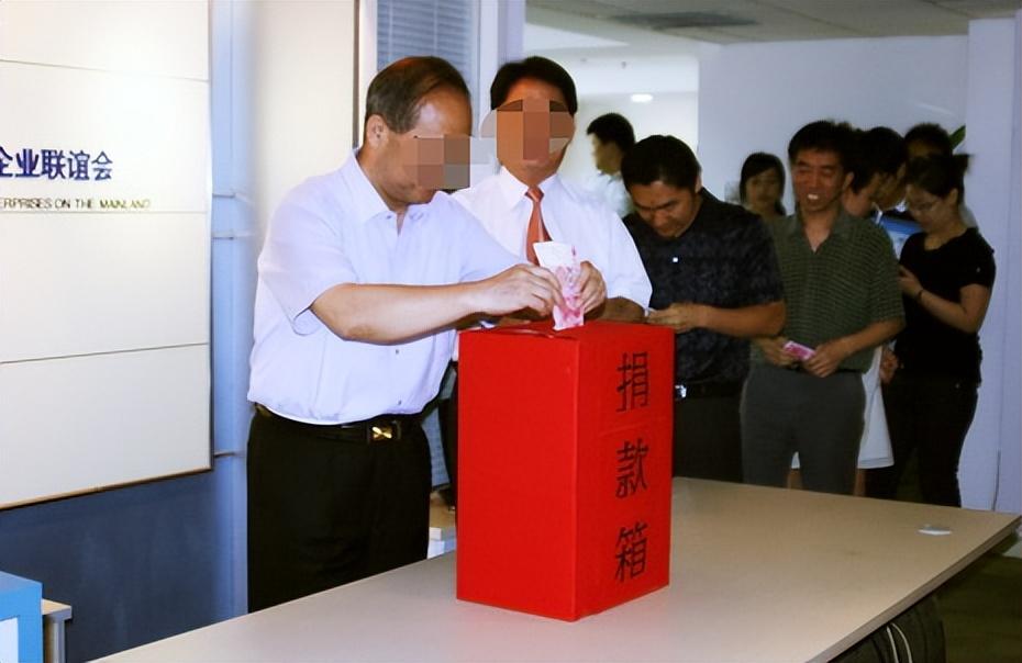 回顾肖永明:17岁当副厂长,坐私人飞机回去给村民发钱,后欠下221亿