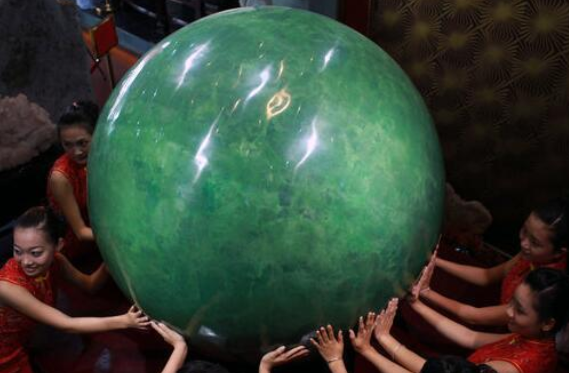 19年前陕西一男子刨出6吨重夜明珠估值22亿今却变路灯